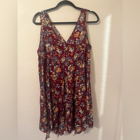Dresses & Skirts - Floral V-Neck Dress - Red and Blue